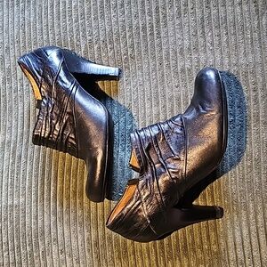 Sofft Heels Black leather for the soong m working woman